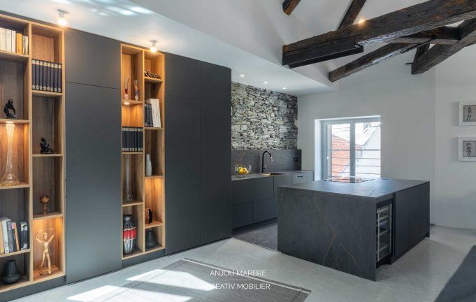 Cuisine en marbre noir