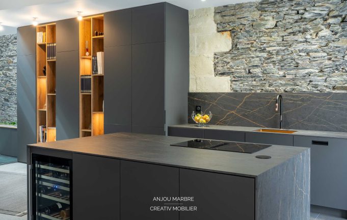 Cuisine en marbre noir