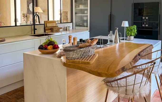 Cuisine sur-mesure bois massif